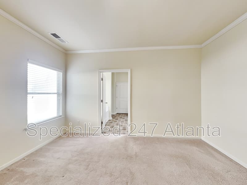 Lawrenceville House: 1324 Little Hampton Dr