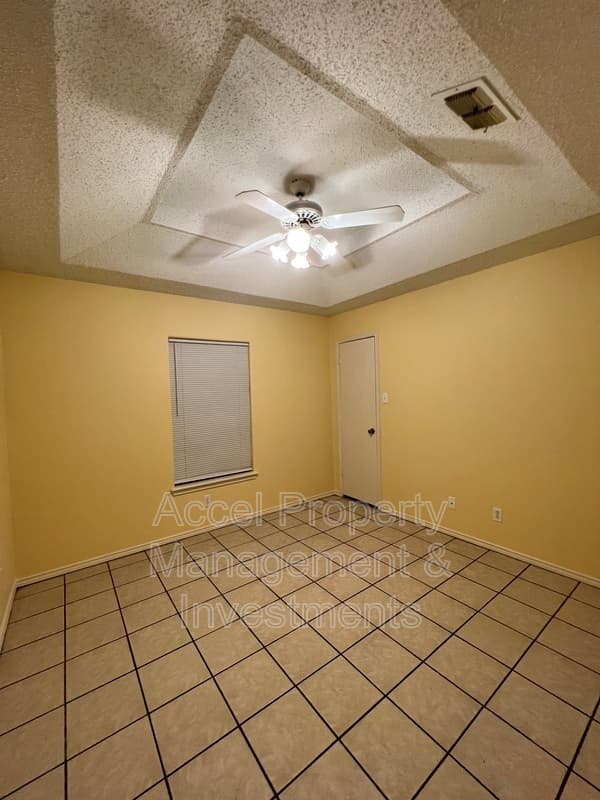 Edinburg Condo: 1201 W. Carmen