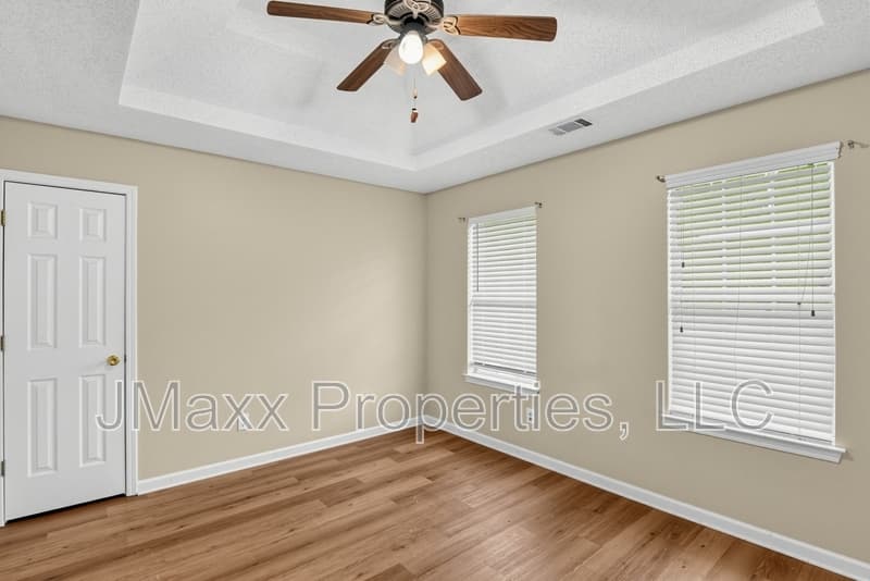 Lithonia House: 1560 Rogers Crossing Dr