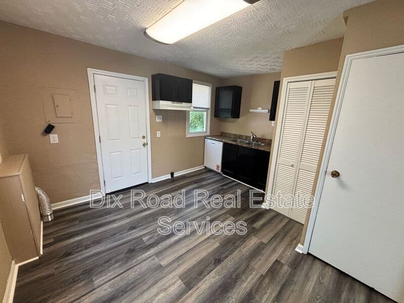 Dayton House: 4505 Genesee Avenue