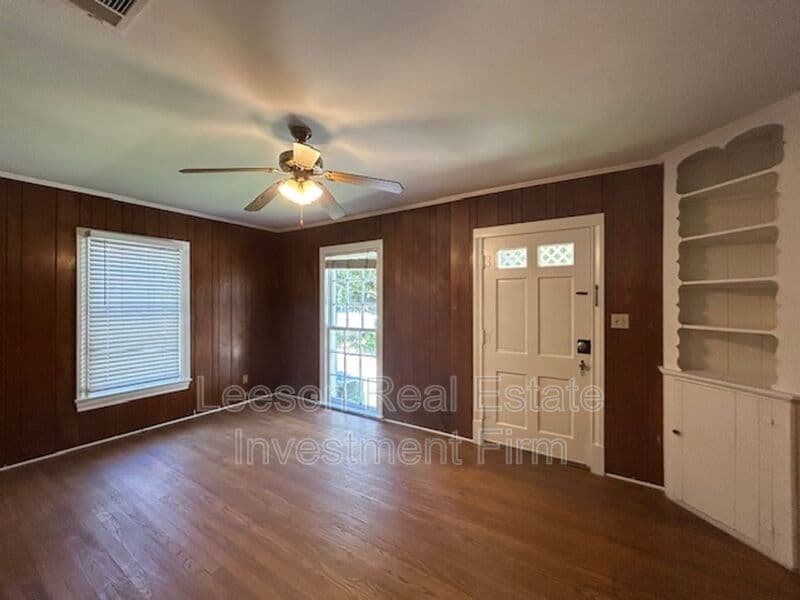 Shreveport House: 3429 Beverly Pl