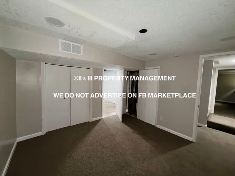 Overland Park House: 8327 Grandview Lane