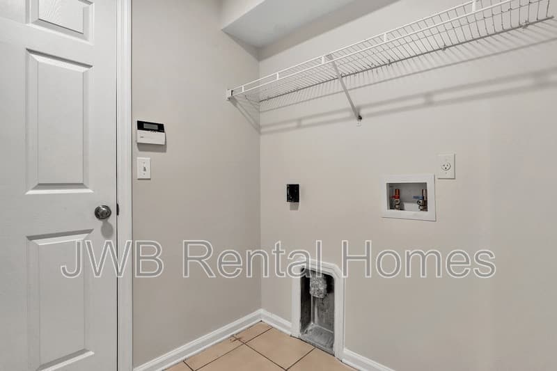Jacksonville House: 14422 Christen Dr S