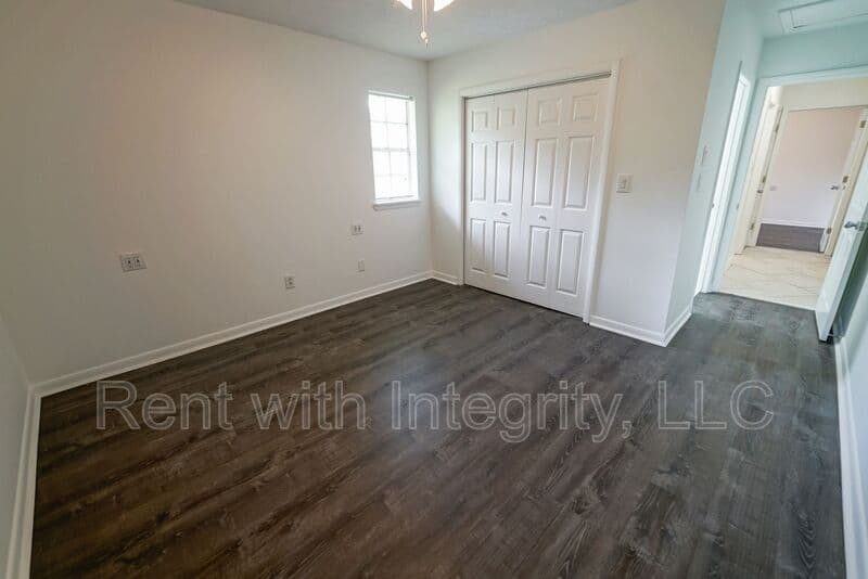 Tallahassee House: 251-A Villas Ct. S