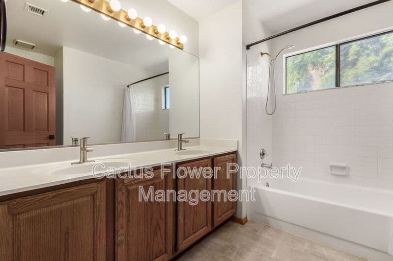 Phoenix House: 13204 S 38Th Pl