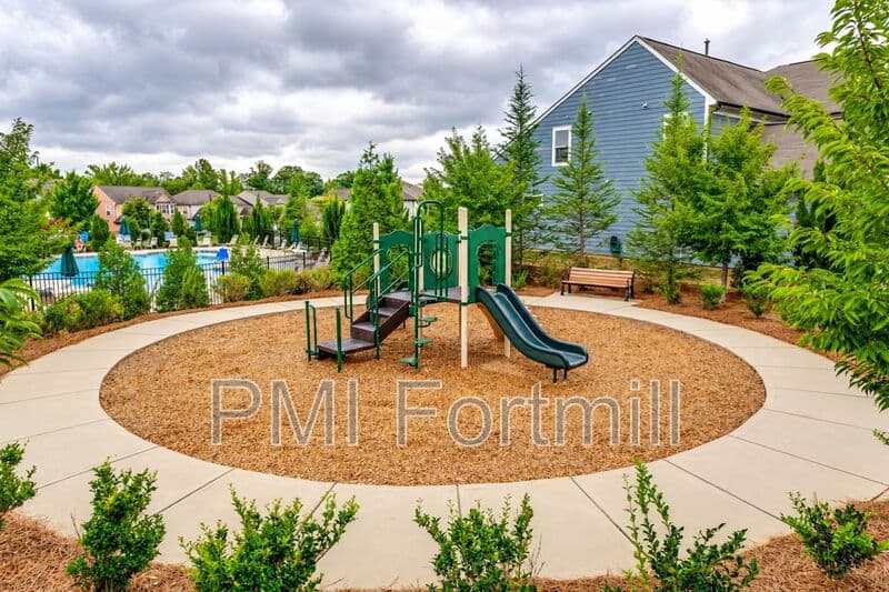 Fort Mill House: 1080 Crescent Moon Dr