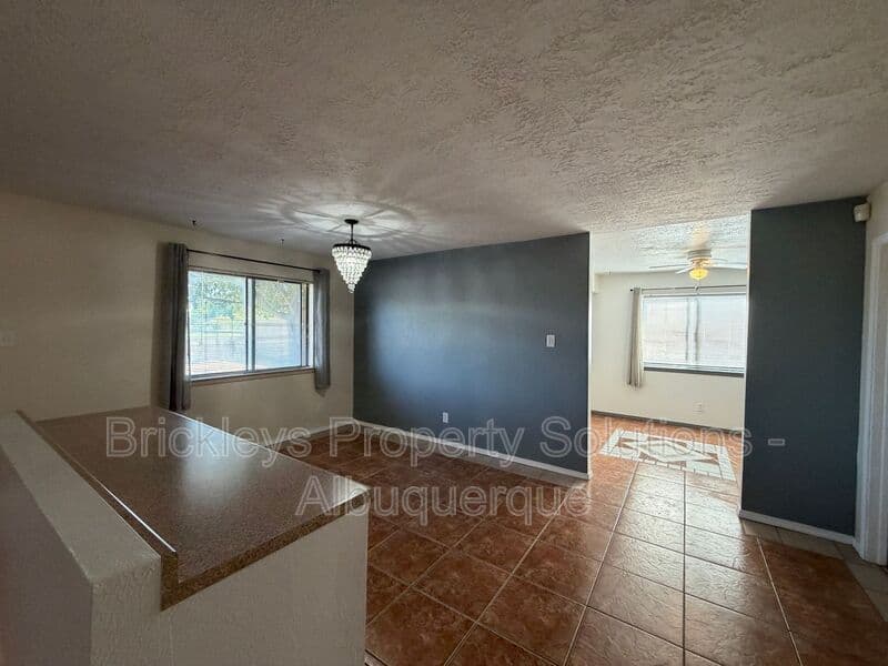 Albuquerque House: 5812 Brahma Dr NW