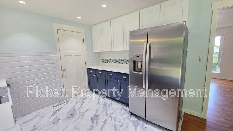Port Orchard House: 2977 Hoover Ave SE