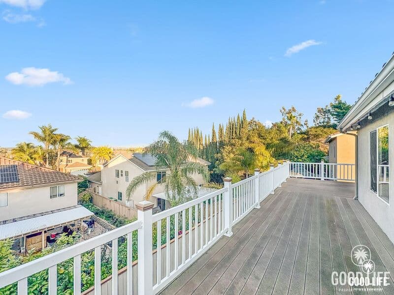 Oceanside House: 1124 Brighton Dr