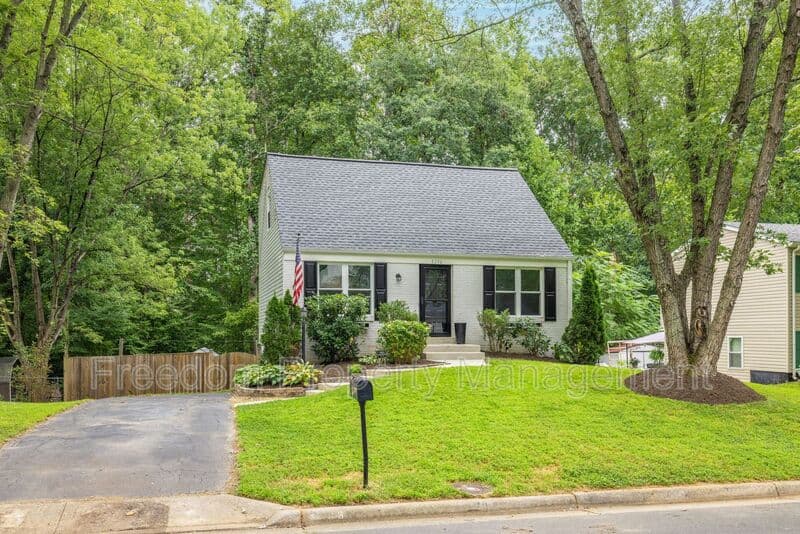 Woodbridge House: 5256 Sudberry Ln