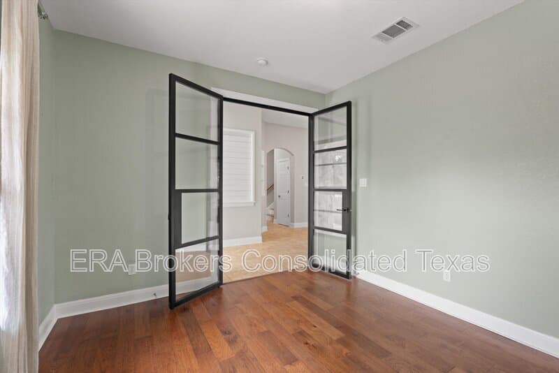 Leander House: 2031 Palos Verdes