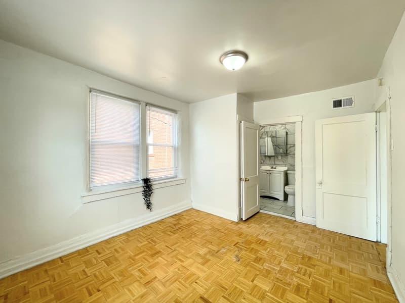 St Louis Condo: 7202 Lyndover Pl