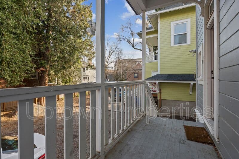 Portland House: 624 NW 22nd Ave
