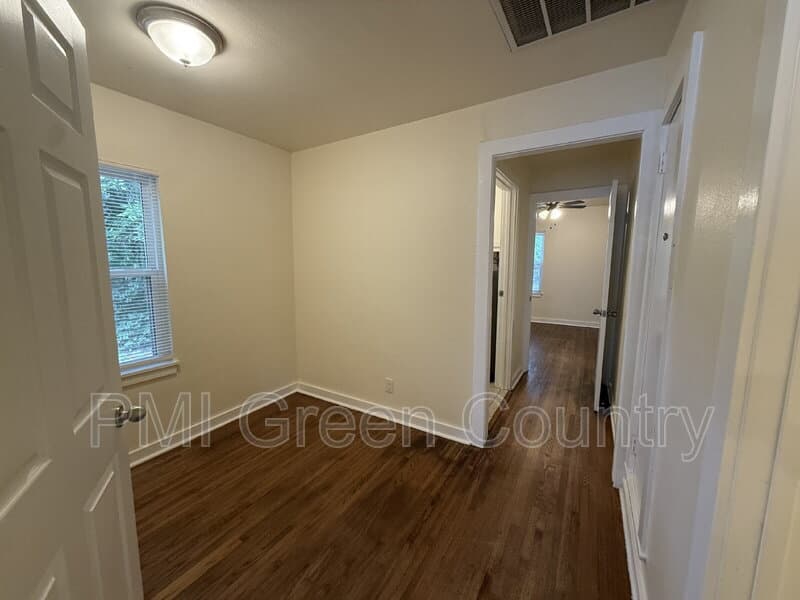 Tulsa House: 621 E Latimer Ct