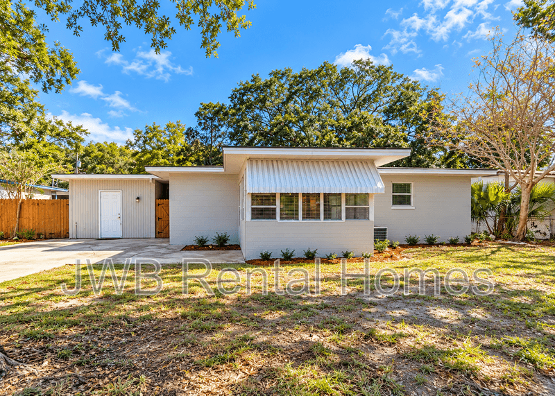 Jacksonville House: 2932 Searchwood Dr