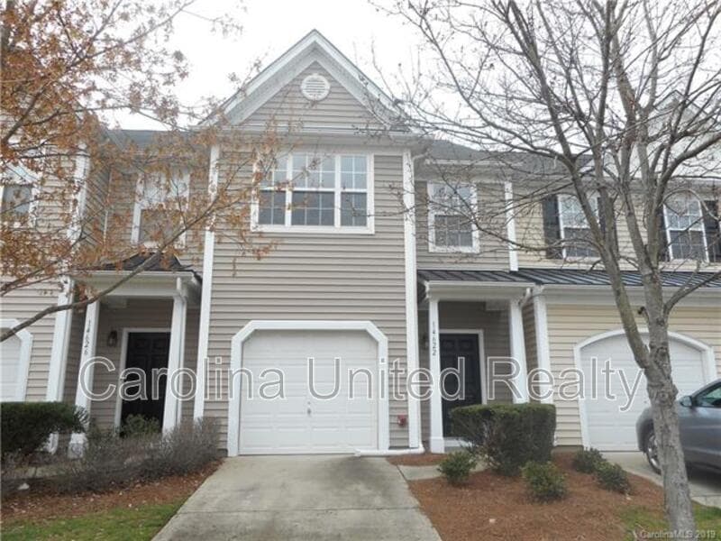 Charlotte Townhome: 14622 Lions Paw St