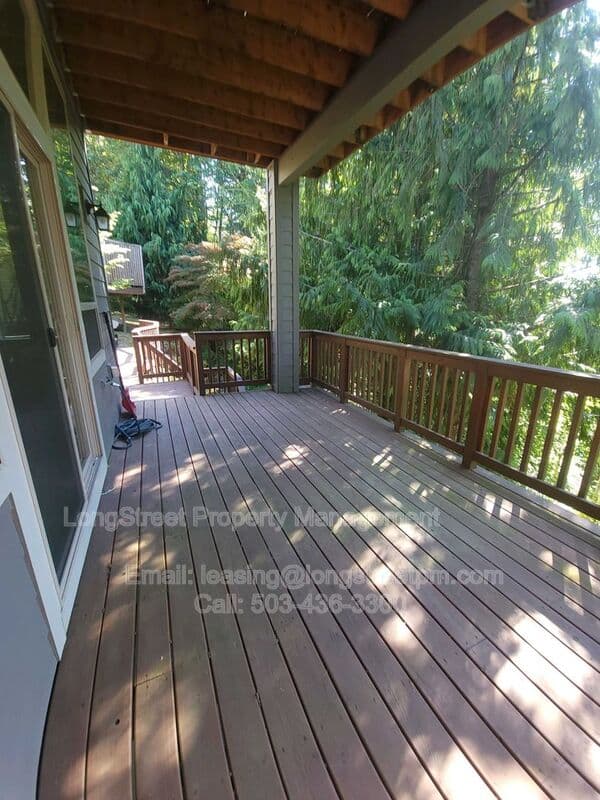 Portland House: 9739 NW Henry Ct