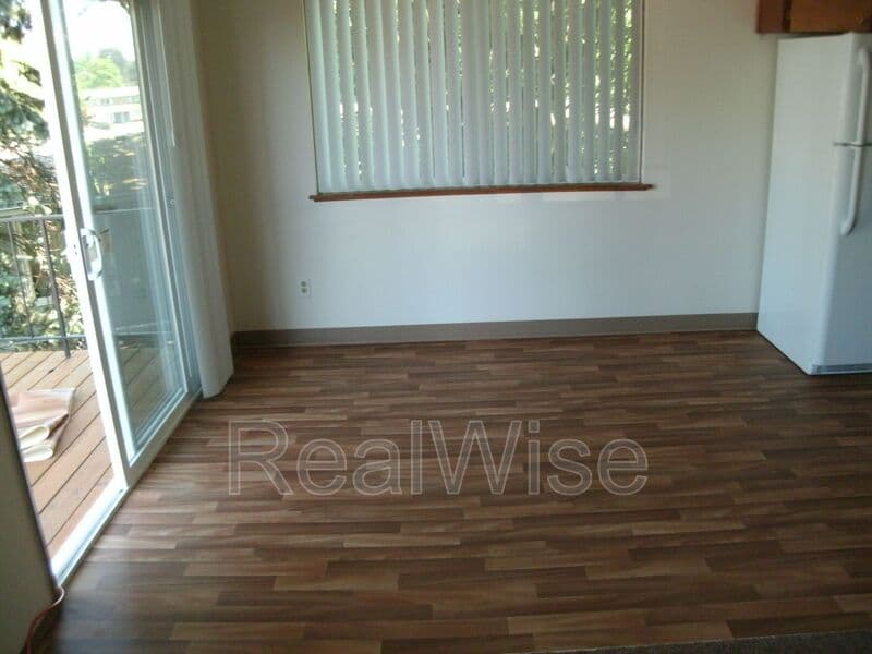 Gresham Condo: 17838 NE Multnomah Dr