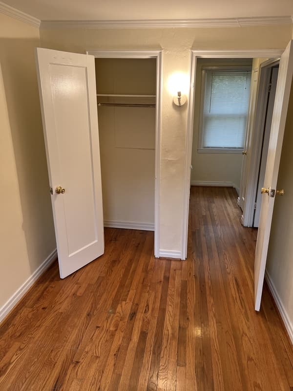 Wilmington House: 105 Bungalow Avenue
