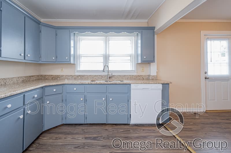 Huntsville House: 3920 Cypress Ave SW