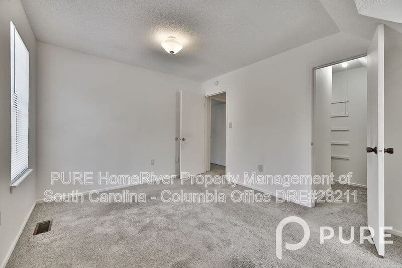 West Columbia House: 1290 Hulon Circle
