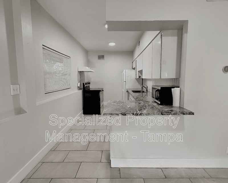 Tampa House: 3801 1/2 W Palmira Ave