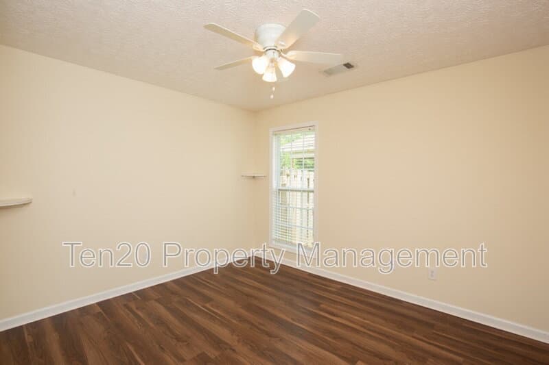 Columbus House: 9021 Sonoma Point Dr