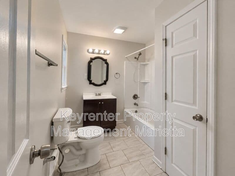 Smyrna House: 3230 Lamar Cir SE