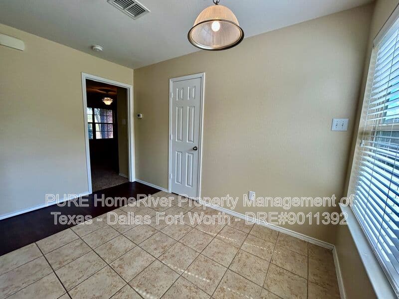Haslet House: 809 San Miguel Trl