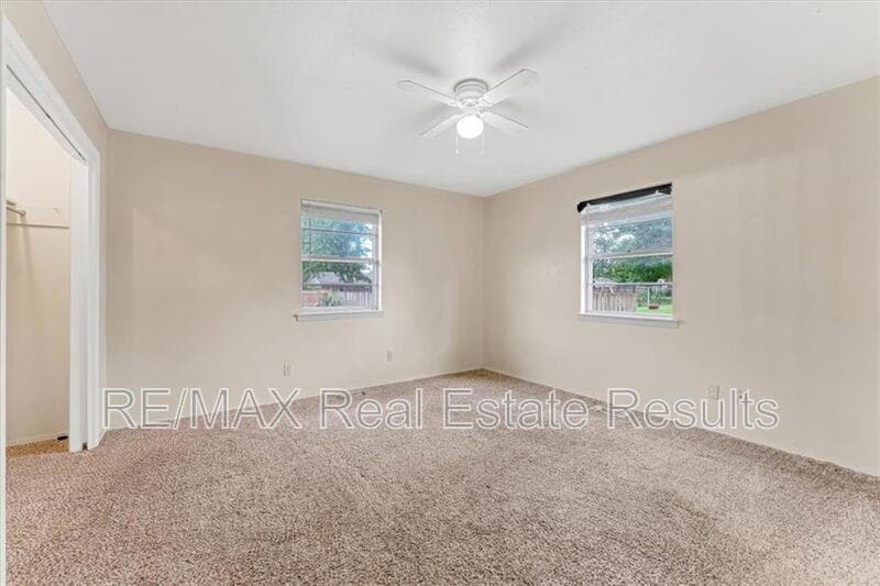 Bentonville House: 2406 SE 15th St