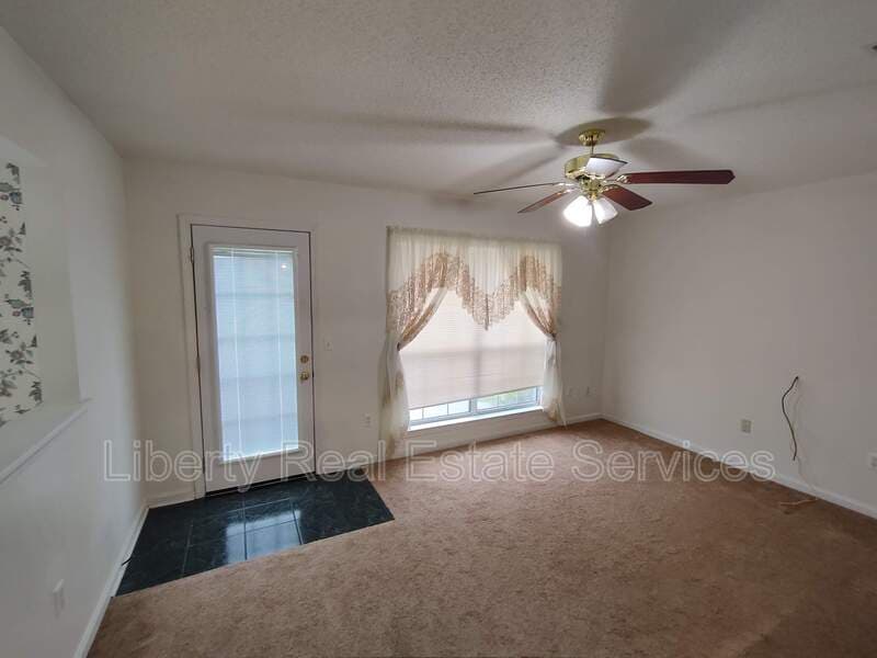 Hinesville House: 801 Hopeton Ct