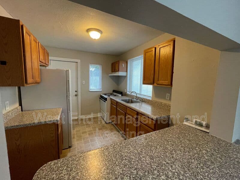 Webster Groves House: 909 Cornell Ave