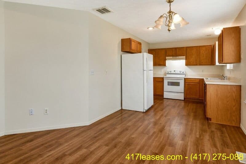 Springfield House: 1849 W Farm Road 102