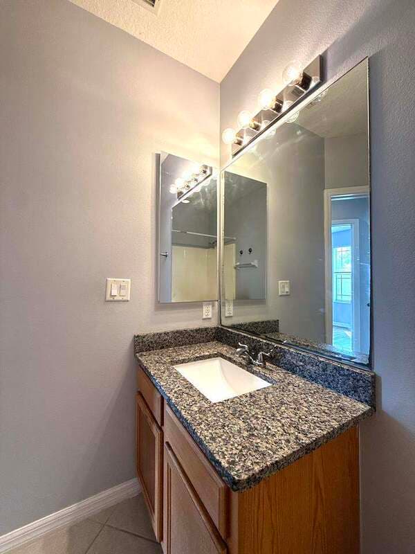 Ruskin Condo: 431 Newmont Circle - 202