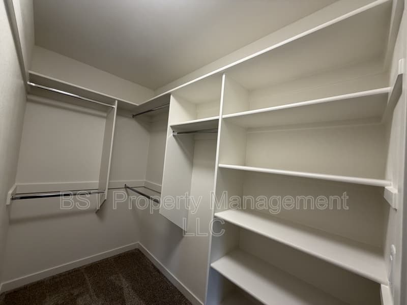 Keizer Townhome: 4035 Filbert St NE, Keizer, OR 97303