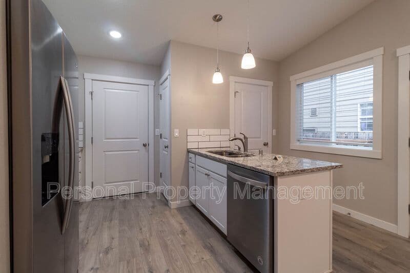 Vancouver Townhome: 3507 Y St