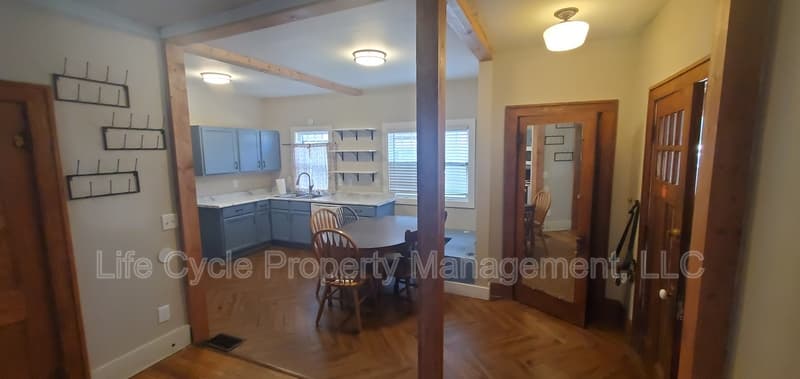 Grand Rapids House: 1819 Linden Avenue Southeast