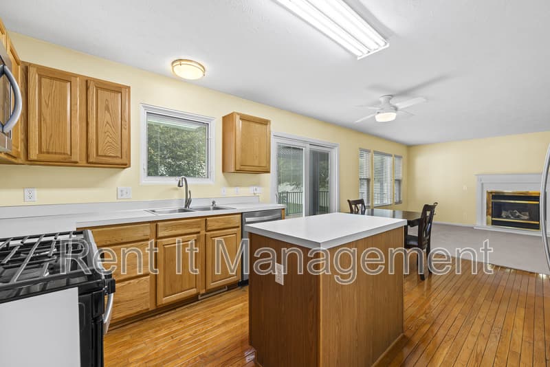 Omaha House: 5820 S. 157th St