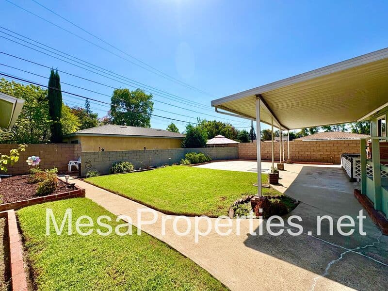 La Verne House: 2704 Park Ave