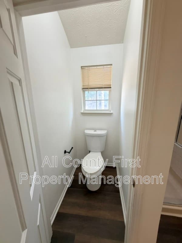 Stone Mountain House: 4932 Wedgewood Place
