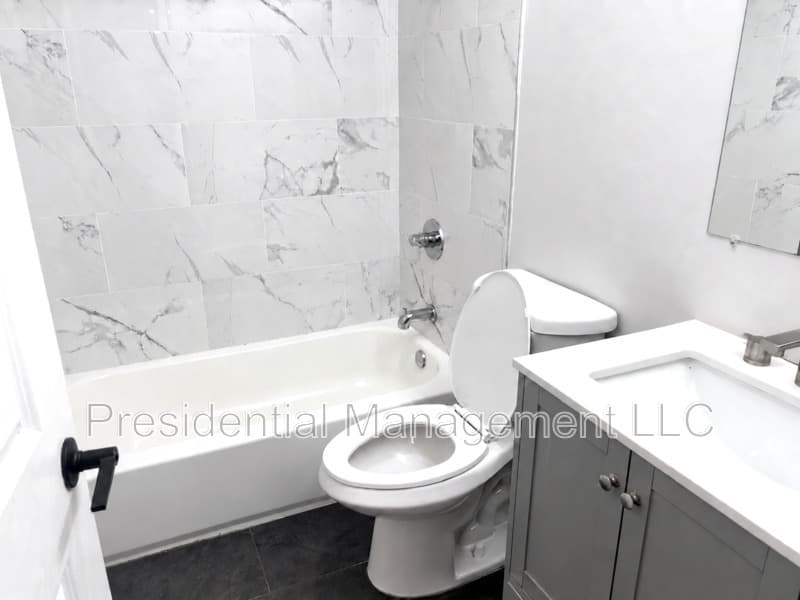 Hartford Condo: 280 Collins St