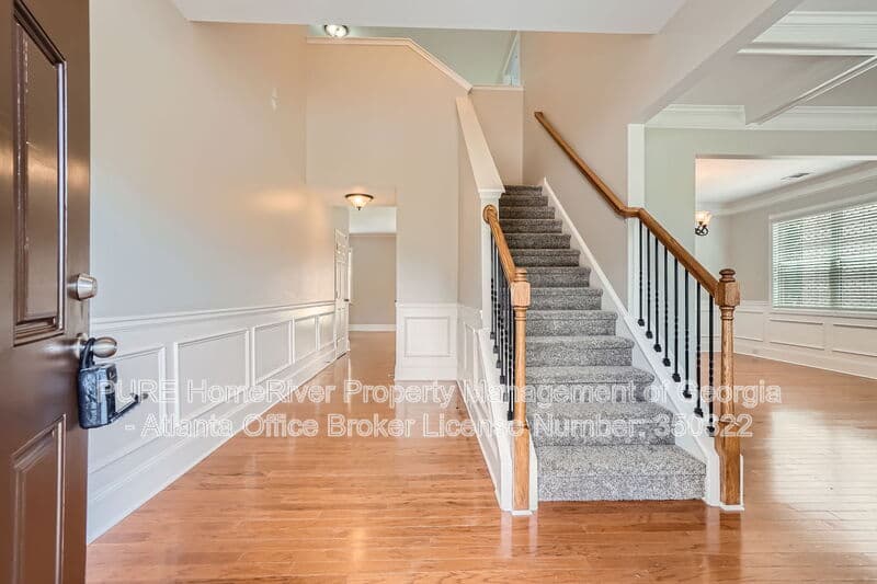 Suwanee House: 1610 Burgess Trl