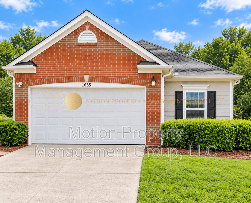 Kennesaw House: 1635 Donovans Rdg NW