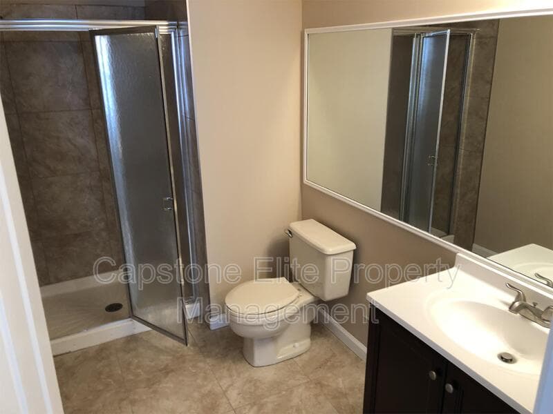 Newark Condo: Society Hill Quad - Master Suite