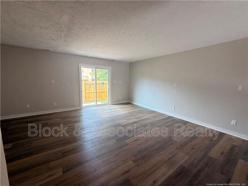 Fayetteville House: 1422 Tangora Lane