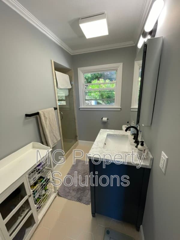 Mill Valley House: 74 Bay Vista Drive
