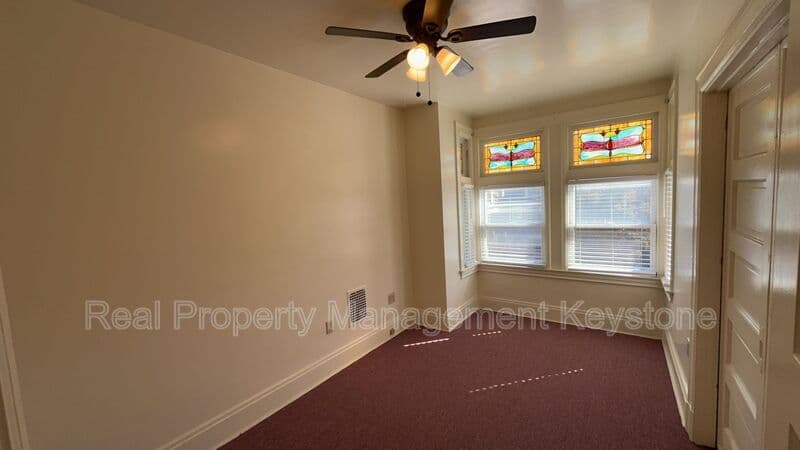 Pittsburgh House: 1122 Greenfield Avenue