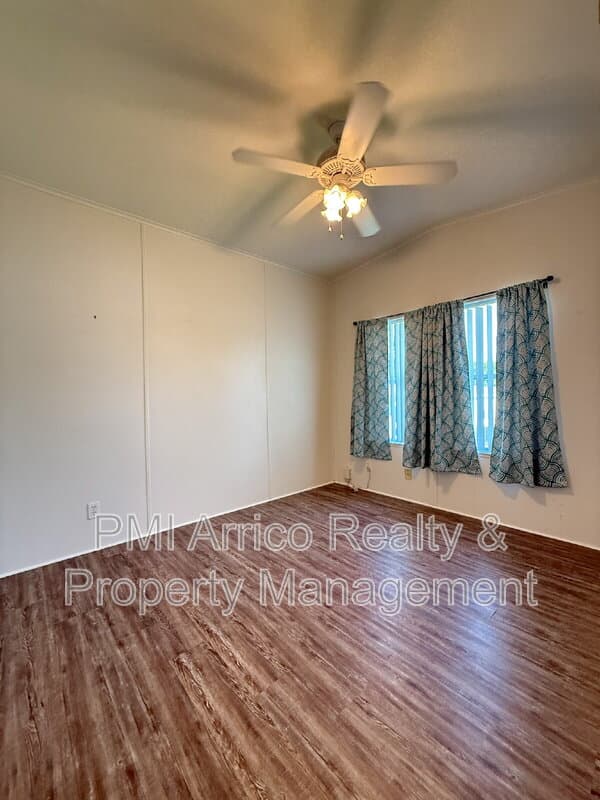 Valrico House: 3515 Zephyr Ln