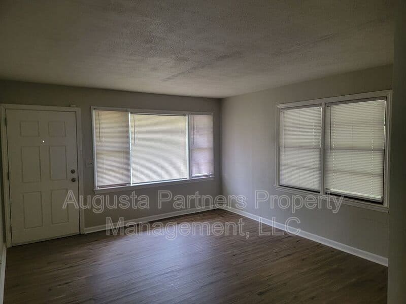 Augusta House: 2441 Dickey Rd