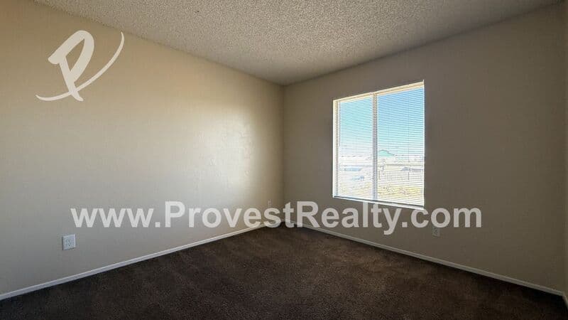 Victorville House: 14601 Pony Trail Rd